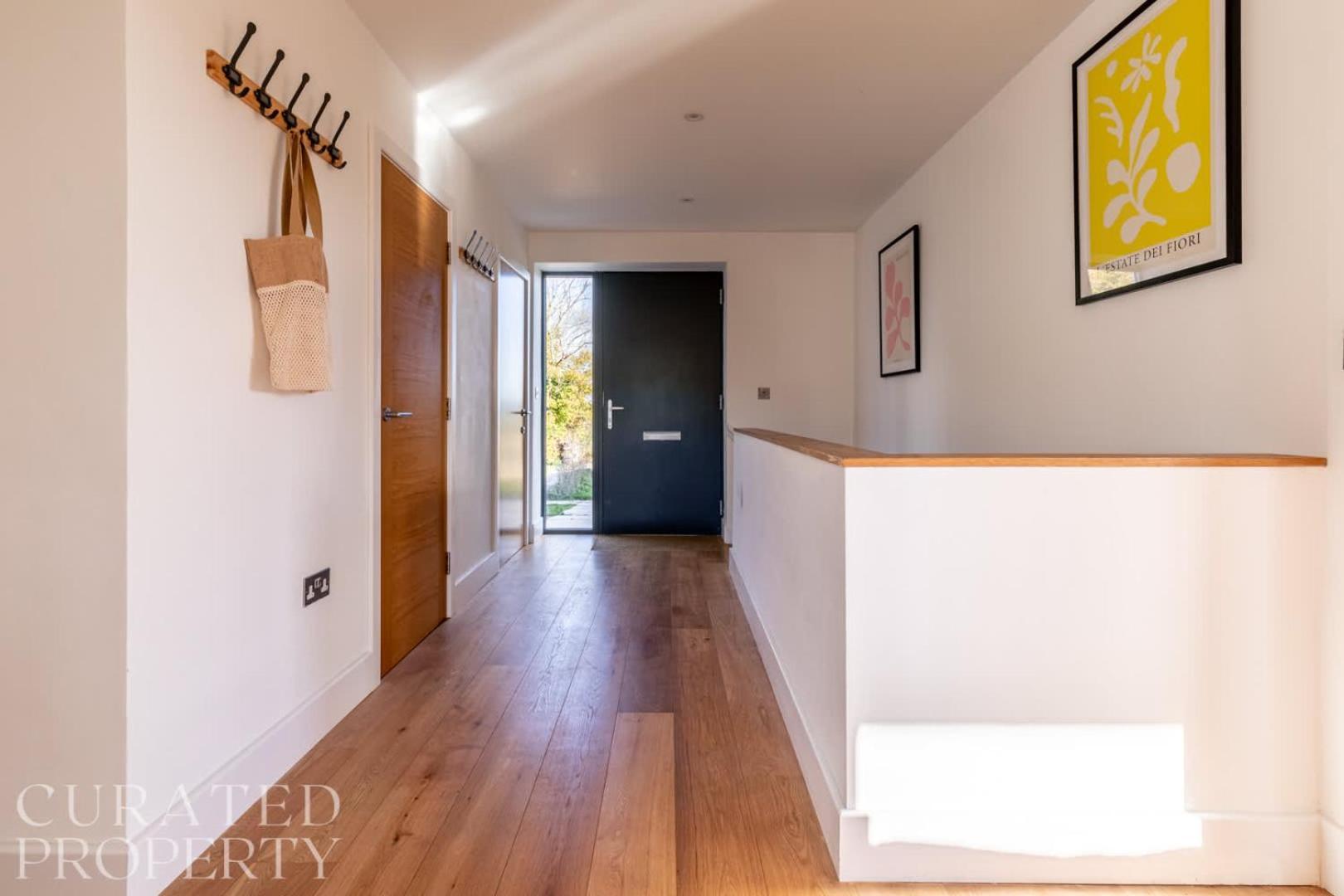 Stunning 5 Bedroom With Garden & Panoramic Views! * Bath