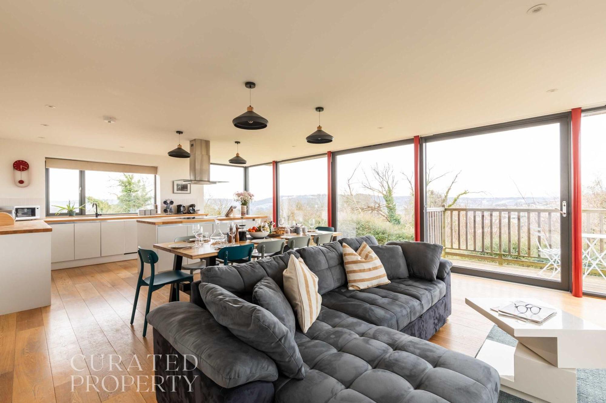 Holiday home Stunning 5 Bedroom With Garden & Panoramic Views! Bath